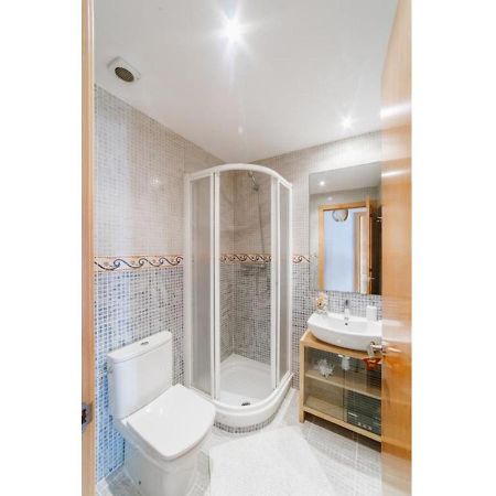 Sitges Spaces Deluxe Beach Apartment- 3 Bedroom, 2 Bathroom, Next To Beach, Sleeps 6 Extérieur photo